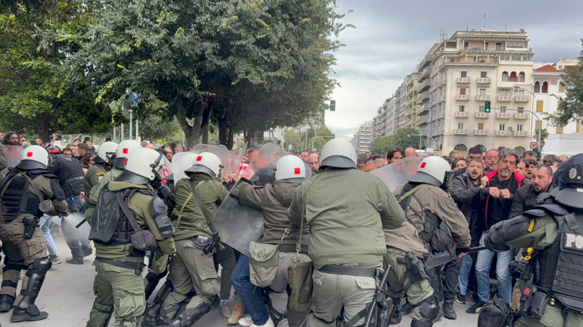 Ελεύθεροι οι προσαχθέντες από τα επεισόδια στη συγκέντρωση διαμαρτυρίας για την ομιλία του Κασιδιάρη στη Θεσσαλονίκη