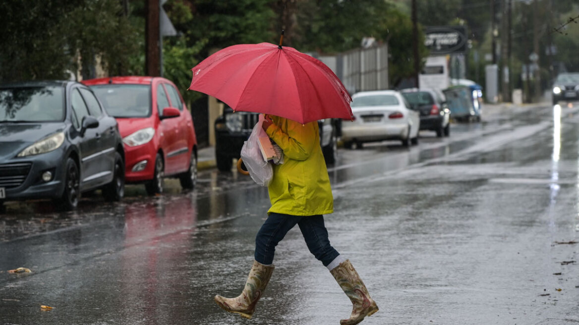 Κακοκαιρία με ισχυρές βροχές και καταιγίδες ανήμερα της 28ης Οκτωβρίου – Πού θα χτυπήσουν τα έντονα φαινόμενα