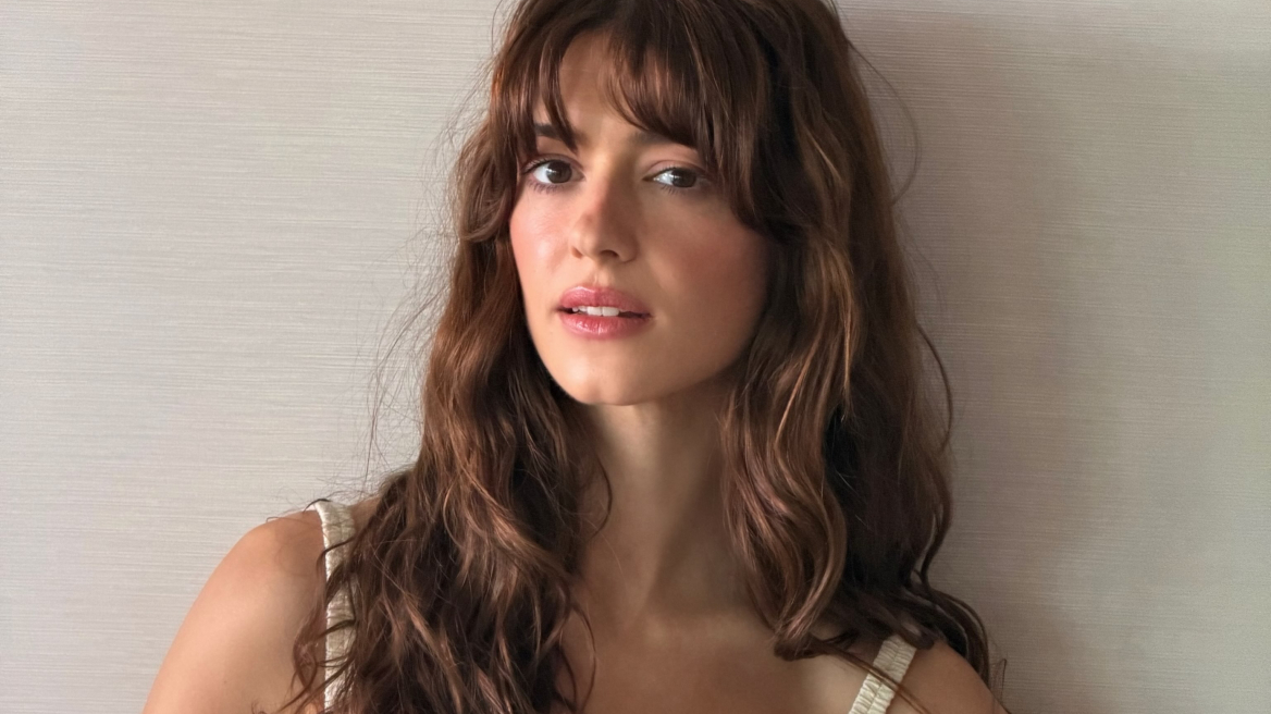 Elinor Haircut: Το κούρεμα που συνδυάζει τον ρομαντισμό της Jane Austen με τις τάσεις του σήμερα
