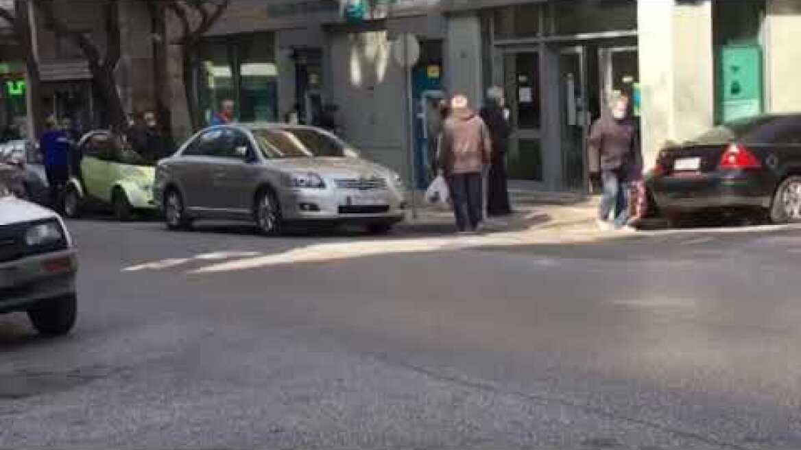 Ουρές σε τράπεζες