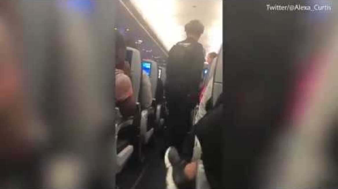 Police Storm JetBlue Flight At  JFK