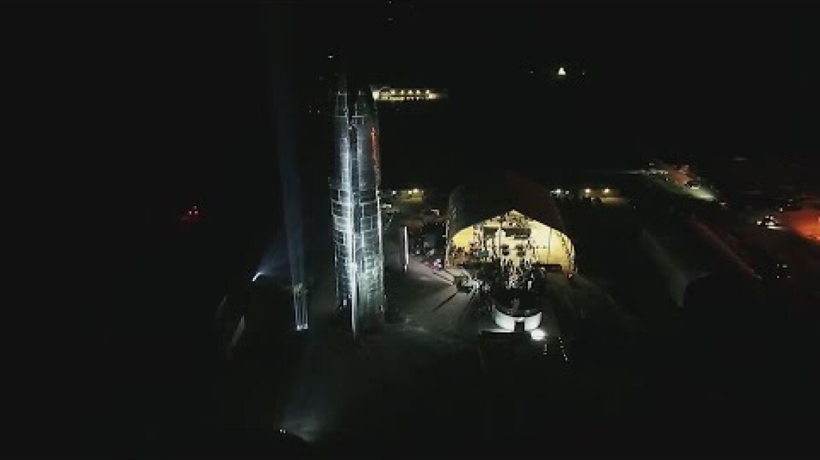Elon Musk shows off massive "Starship" spacecraft prototype