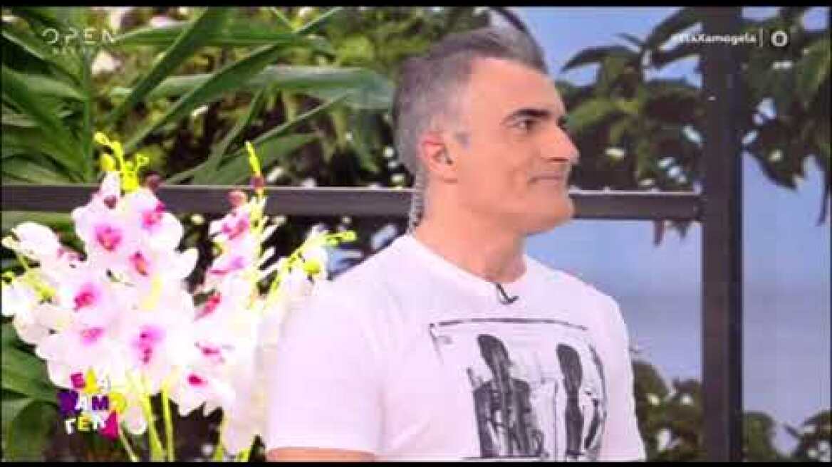 Σίσσυ Χρηστίδου: Με αποκαλυπτικό ντεκολτέ στον αέρα της εκπομπής