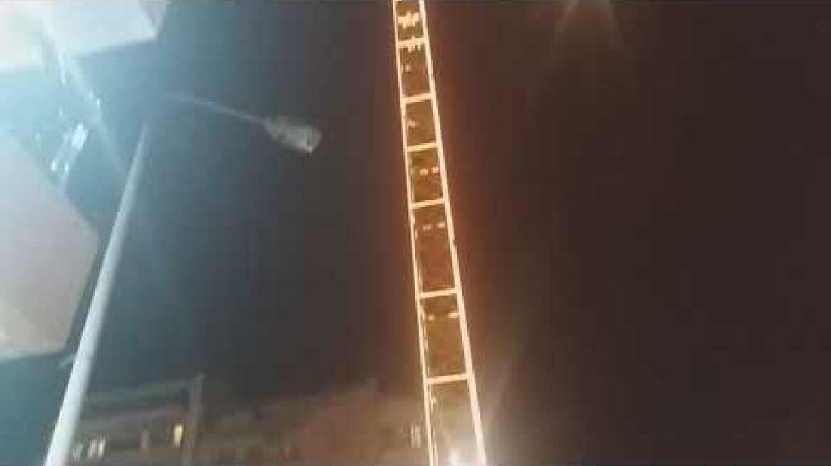 Φωταγώγηση των γερανών του Μετρό - Voria.gr