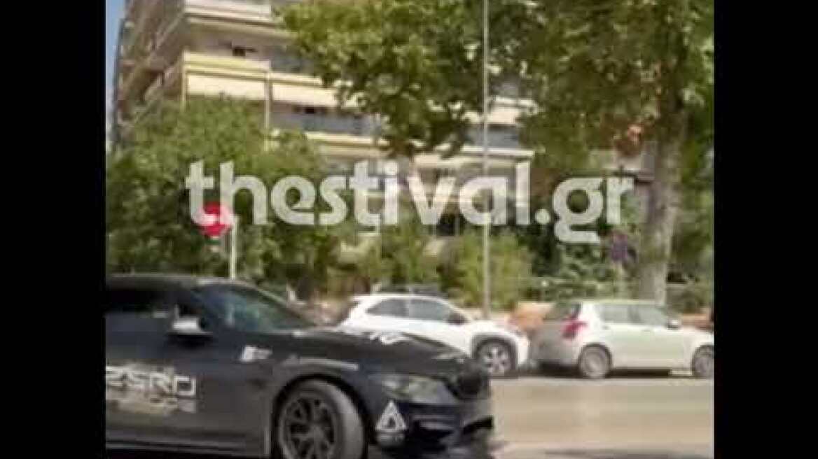 Thestival.gr Οδηγός ντριφταρει στην παραλιακή λεωφόρο Θεσσαλονίκης