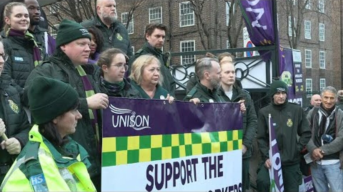 UK ambulance workers take to the picket line in London as pay disputes escalate | AFP
