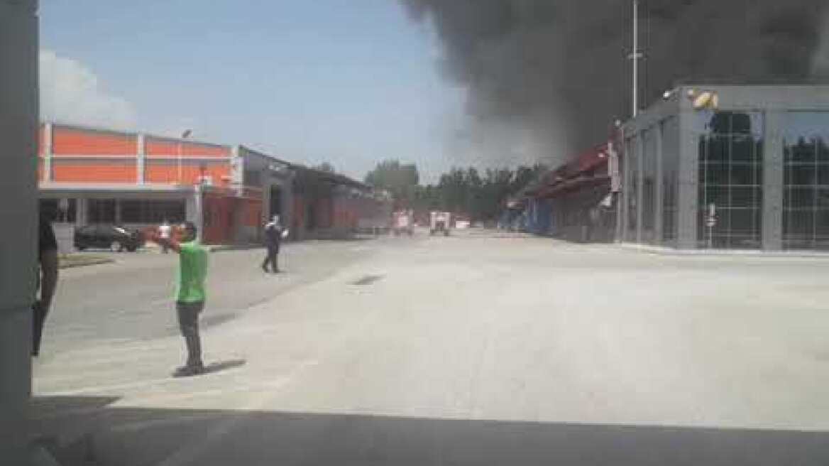 Μεγάλη φωτιά στη Sunlight. Πρωτομαγιά 2018