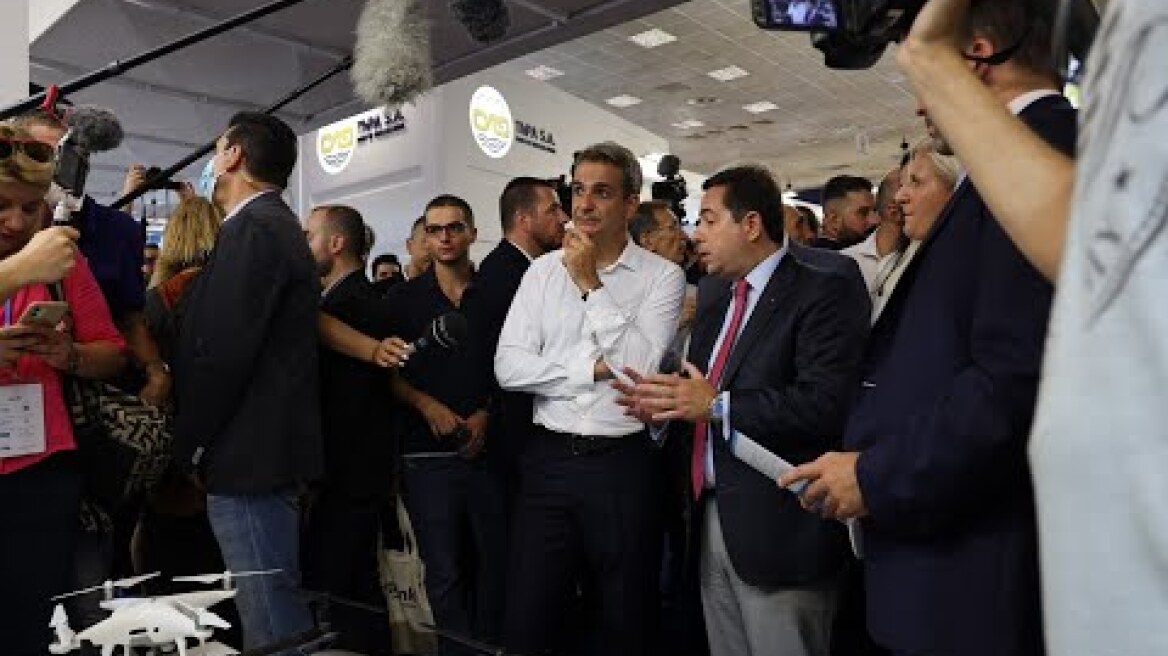 Επίσκεψη Πρωθυπουργού στο περίπτερο του Υπουργείου Μετανάστευσης & Ασύλου στην 86η ΔΕΘ