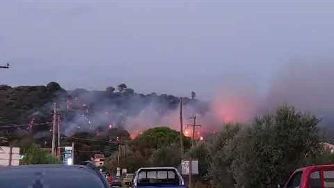 Ζάκυνθος: Πυρκαγιά στο Ακρωτήρι: Ζητήθηκε εκκένωση της περιοχής [18.8.23]