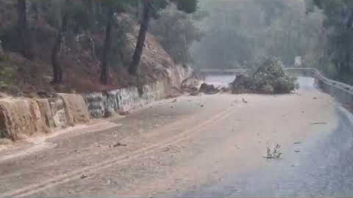 Χείμαρροι οι δρόμοι απο Πορταριά προς Βόλο (6)