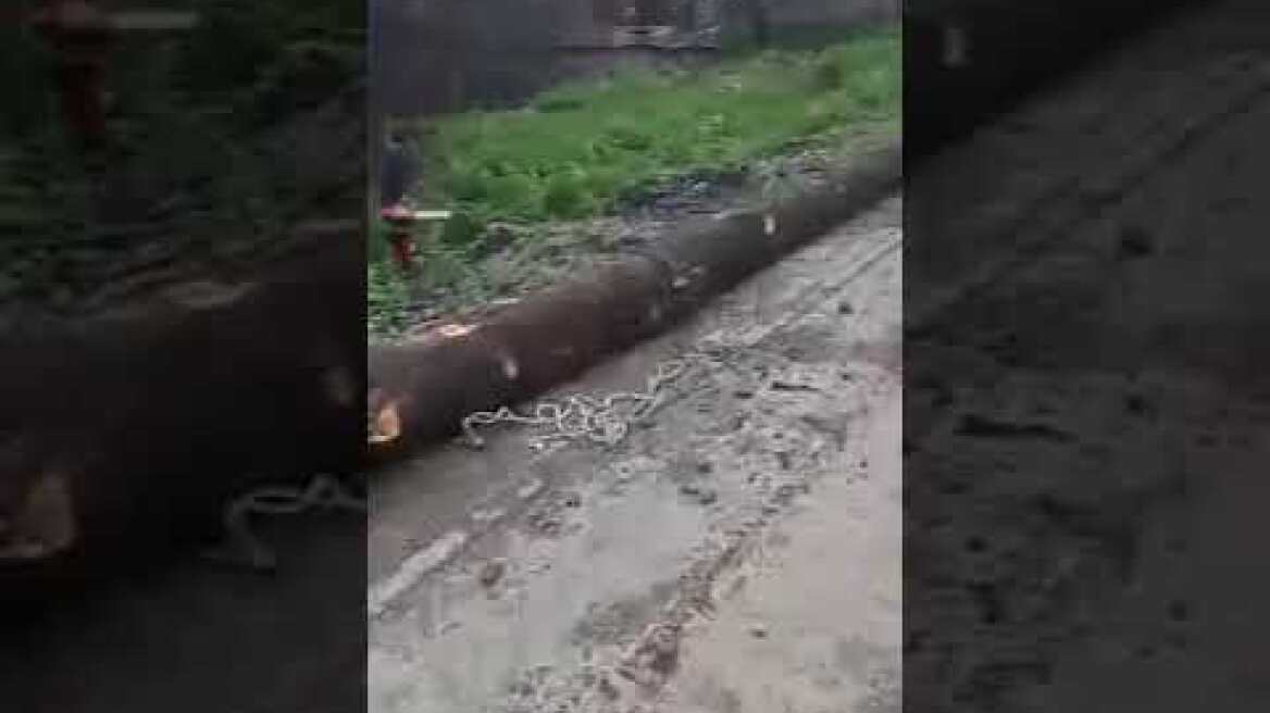 Κακοκαιρία «Μπάλλος»: Οχυρώνονται οι κάτοικοι στο Αχλαδι