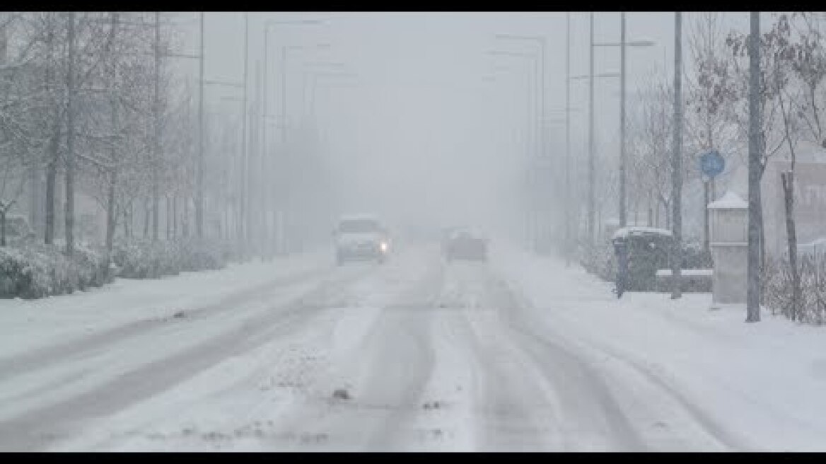 Τρίκαλα απίστευτα πυκνή σφοδρή χιονόπτωση πεδινά διαμερίσματα χωριά 30 πόντους Τετάρτη  9 1 2019