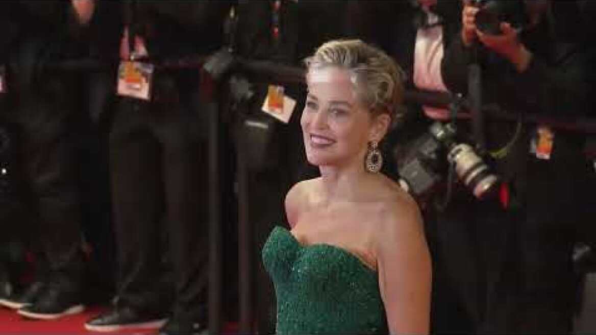 Το cast του Crimes of the Future στο κόκκινο χαλί