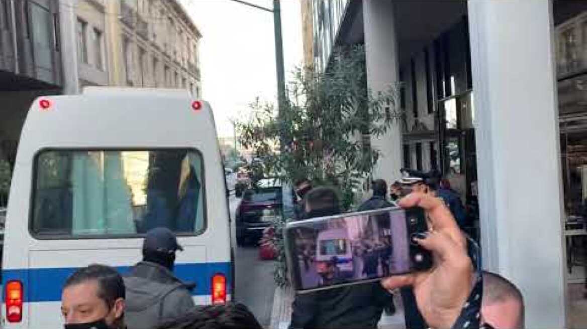 Καταδίωξη στο Πέραμα: Στον ανακριτή οι 7 αστυνομικοί