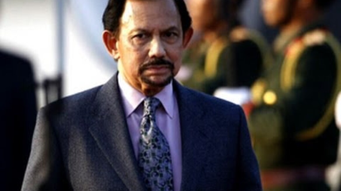 Inside the Brunei sultan's lavish lifestyle