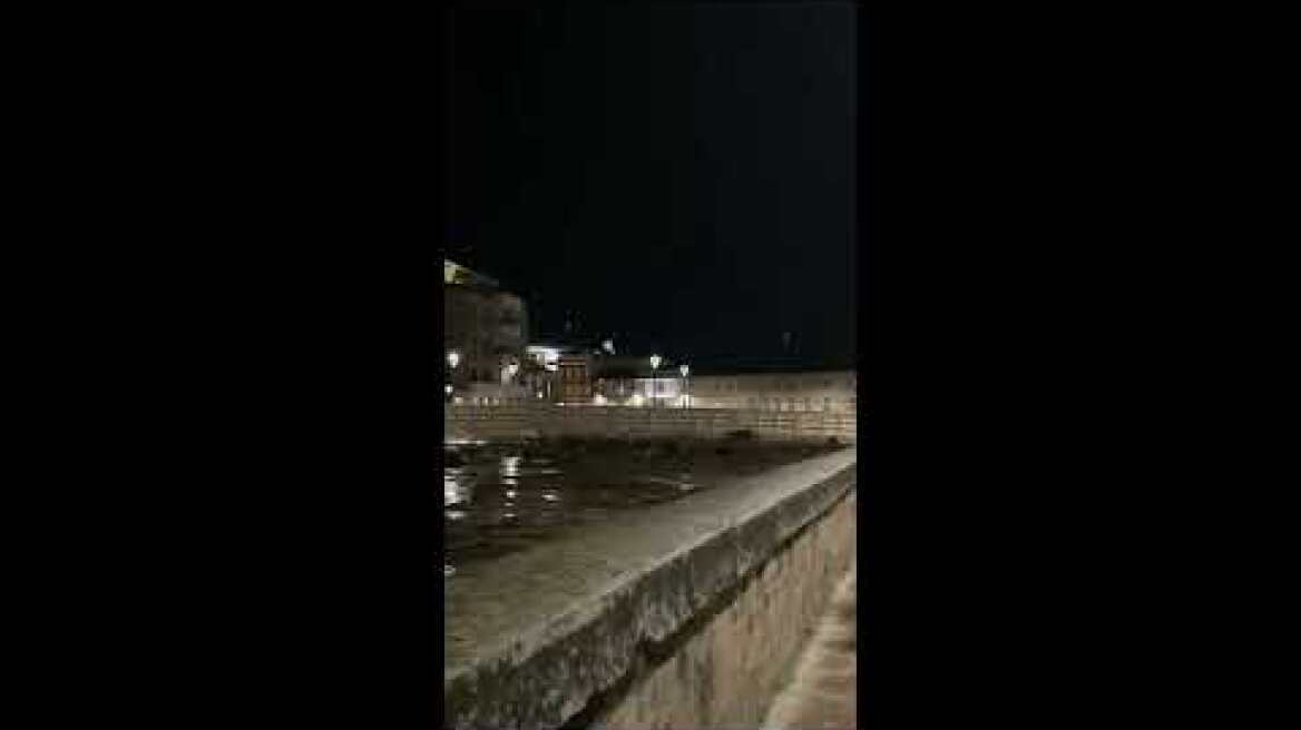 «Πνίγηκε» η Ιταλία: Επτά νεκροί και τρεις αγνοούμενοι από τις φονικές πλημμύρες