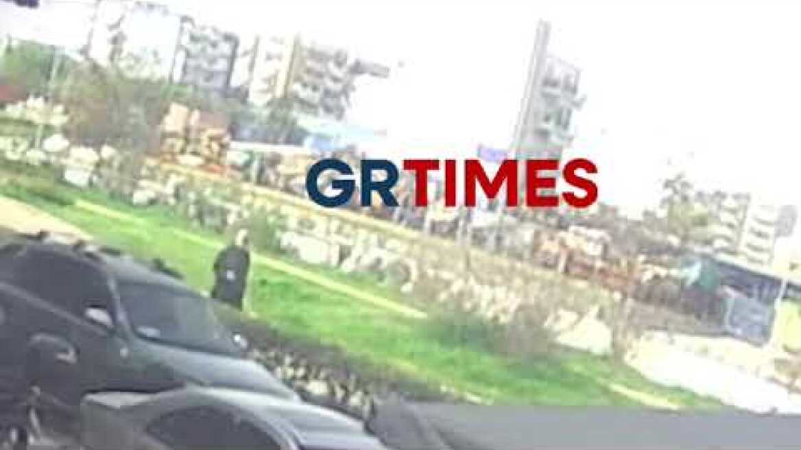 Σοκαριστική παράσυρση πεζού στη Θεσσαλονίκη - Τον σήκωσε στον «αέρα» το αυτοκίνητο