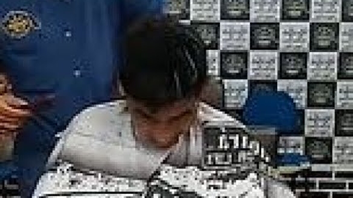 Teenager miraculously survives being shot six times during haircut - Mail Online