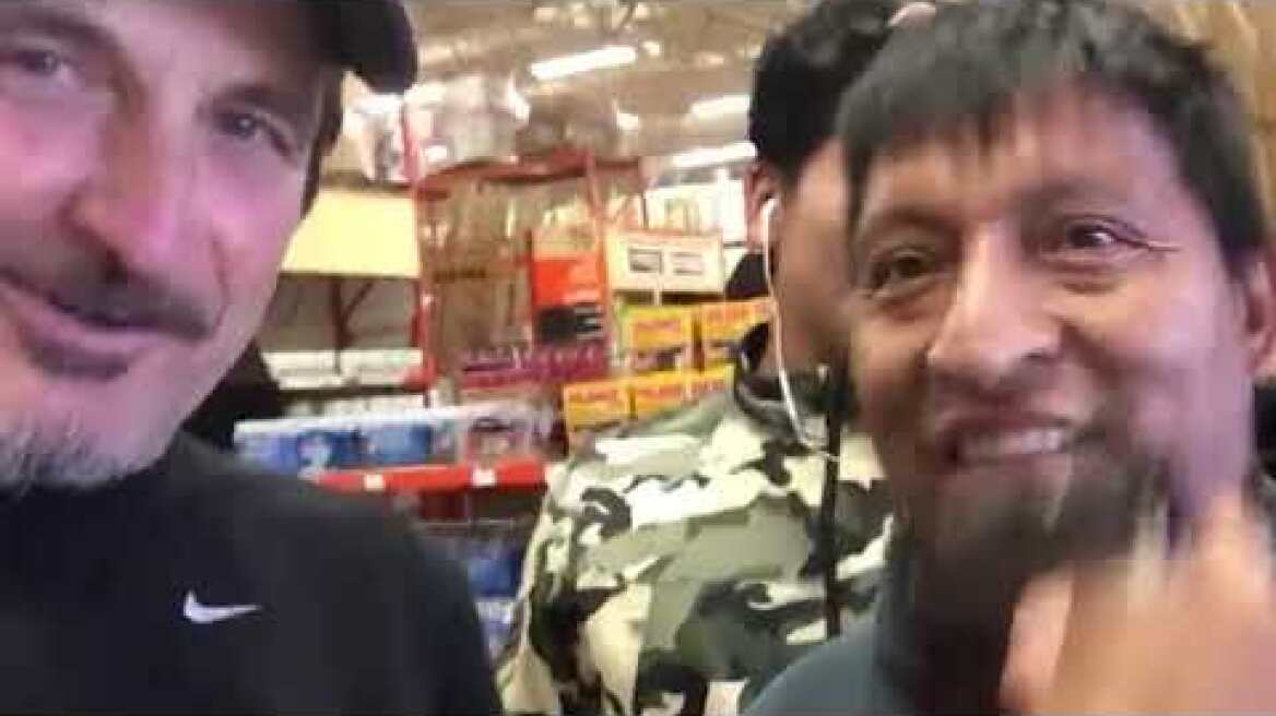 Ελληνας του Studio 54, βρίσκει και παραδίδει πορτοφόλι με πάνω από 1.000 δολάρια