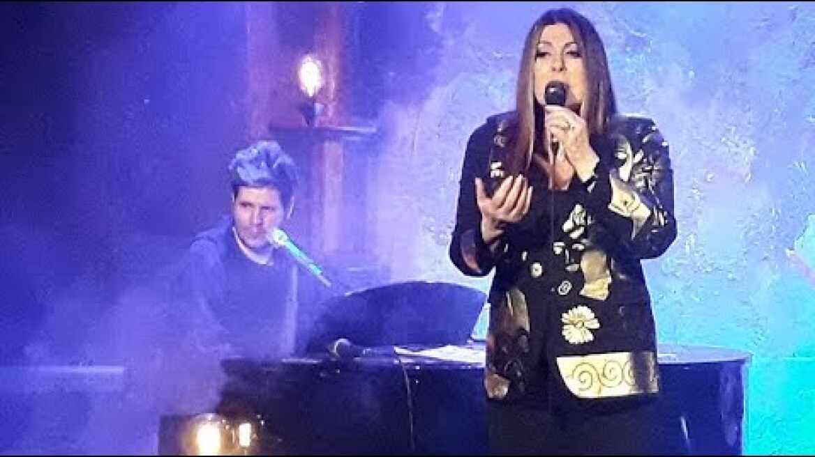 Η Άντζελα Δημητρίου για τη Βίκυ Μοσχολιού