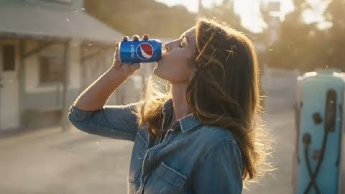 Pepsi Super Bowl Commercial 2018 Cindy Crawford, Britney Spears