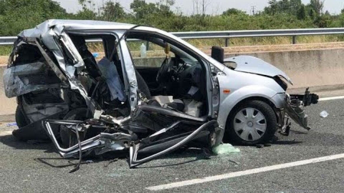 Εγνατία ΣΕΑ Πλατάνου: Θανατηφόρα καραμπόλα τριών αυτοκινήτων. Νεκρή μία 29χρονη γυναίκα.