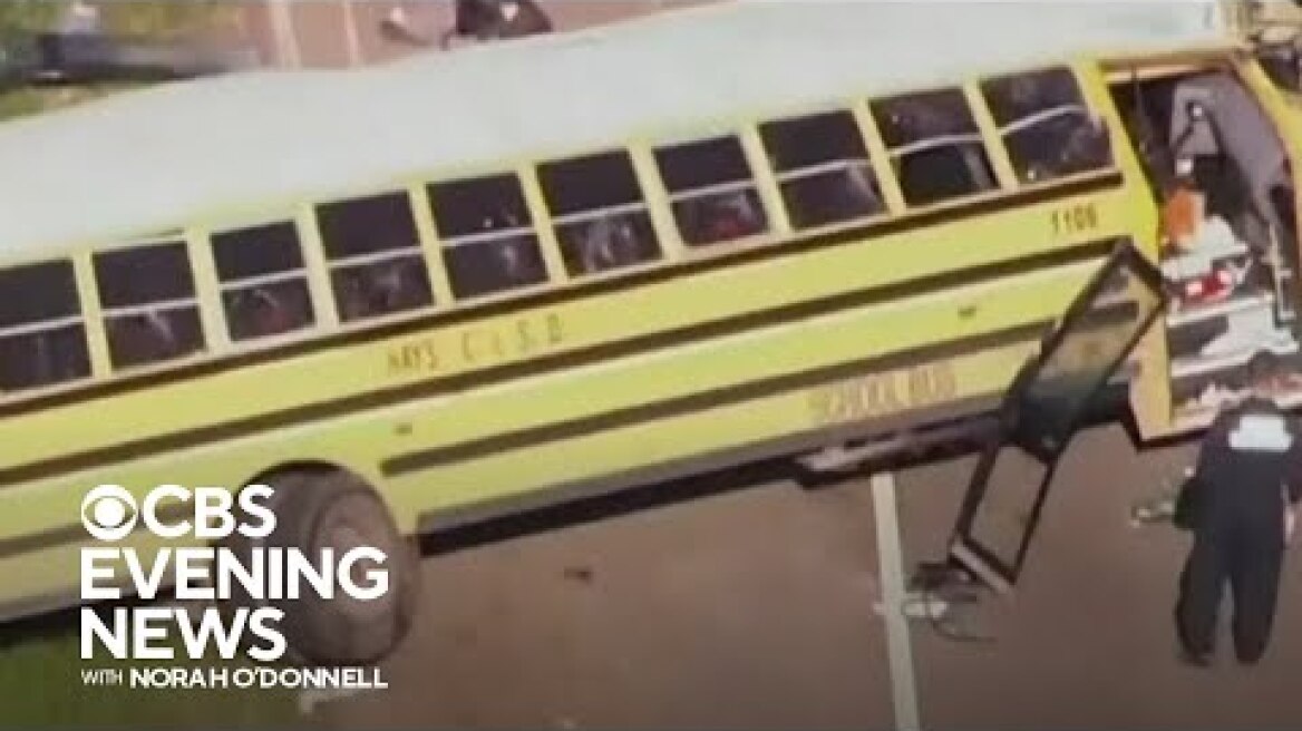 At least 2 killed, several injured in Texas crash involving school bus carrying pre-K students