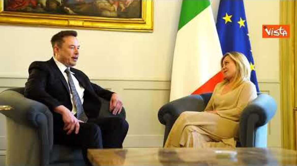 Meloni incontra Elon Musk a Palazzo Chigi, ecco le immagini