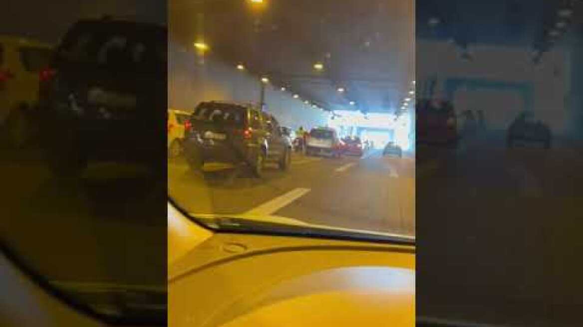 Κίνηση στην Αττική Οδό κατά την έξοδο για τις εκλογές