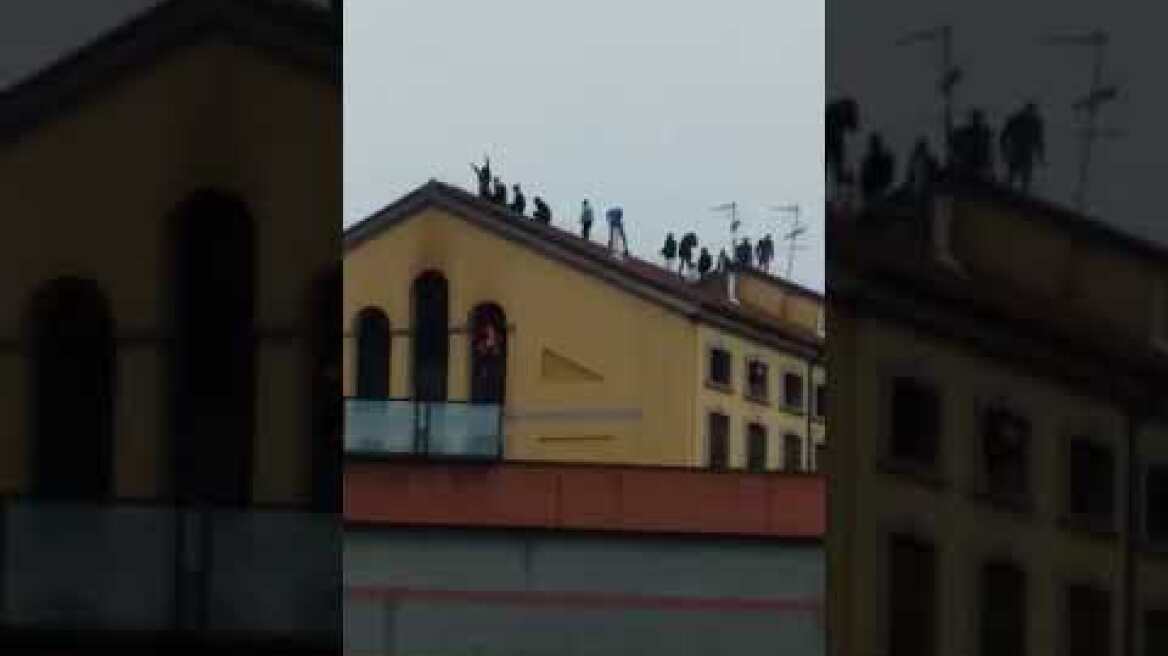 Εξέγερση φυλακισμένων στο Μιλάνο για τον κορωνοϊό