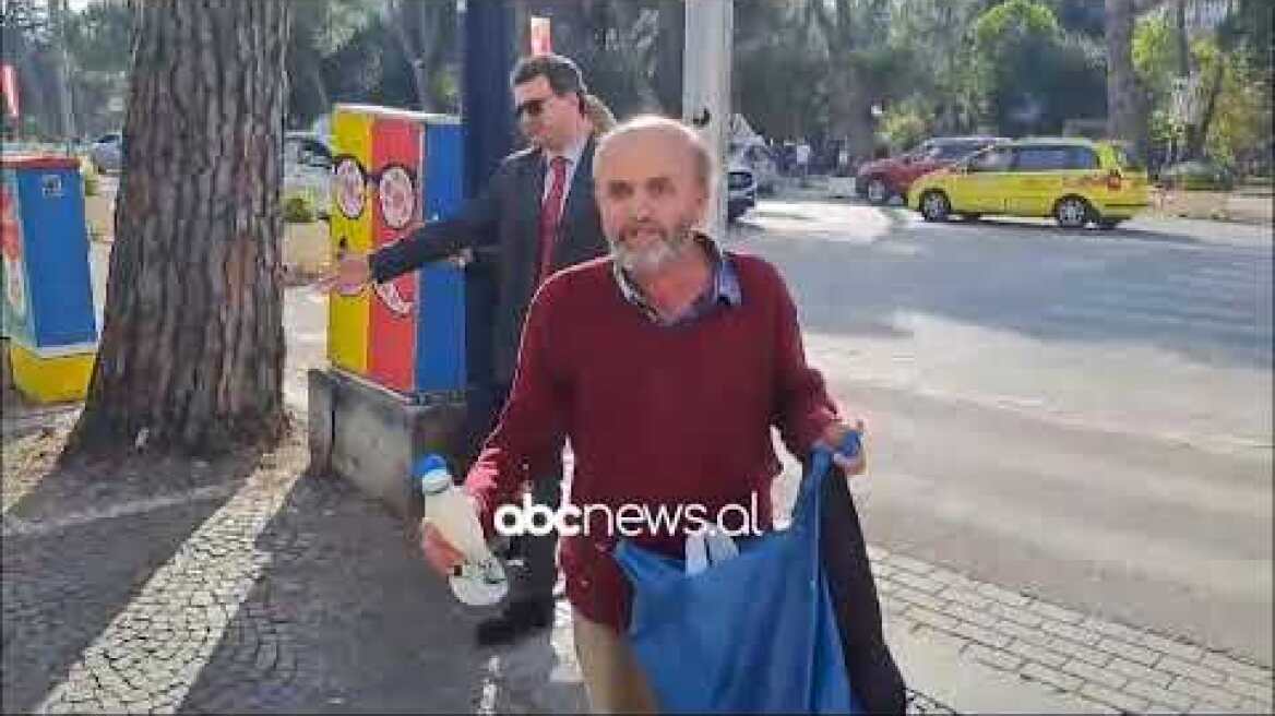 “Ka vrarë e vjen këtu na bën kashillëk”, Fredi Beleri goditet me vezë e kos