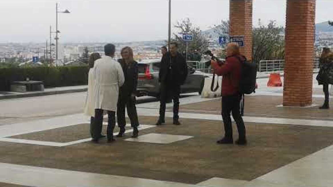 Άφιξη Μαρέβας Γκραμπόφσκι στο νοσοκομείο Παπαγεωργίου