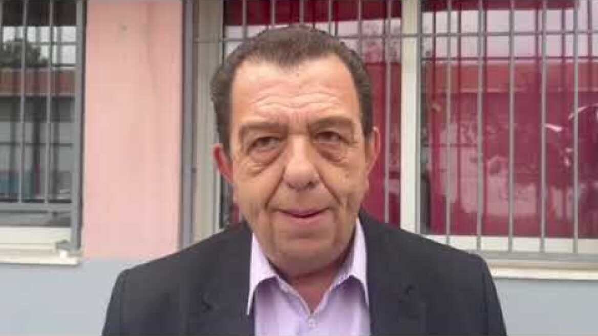 Μεσίστιες οι σημαίες στο ΔΑΚ Πολίχνης που φέρει το όνομα του Αλέξανδρου Νικολαΐδη (2)