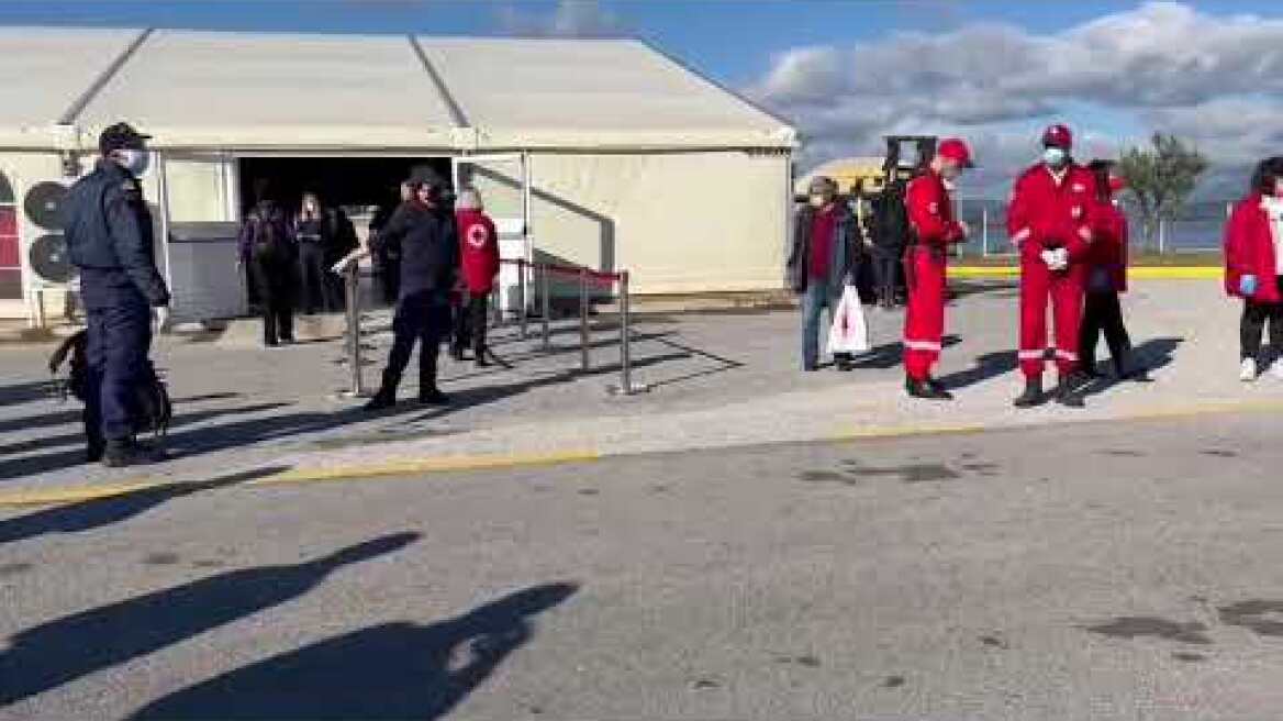 Διασωθέντες από την πυρκαγιά στο πλοίο