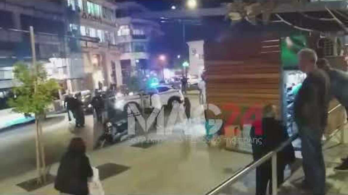 MAG24.GR - Καρέ καρέ η στιγμή της επίθεσης στην Πλ.Πάρκου