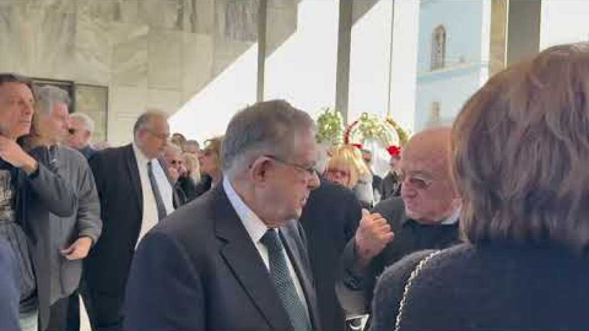 Το τελευταίο αντίο στην Άννα Ψαρούδα-Μπενάκη: Λουκάς Παπαδήμας