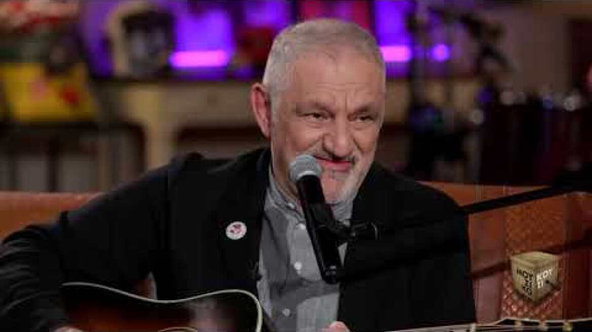 «Η Ευτυχία είναι αυτό που περιμένουμε να έρθει» Που αλλού;  Στο «Μουσικό Κουτί»