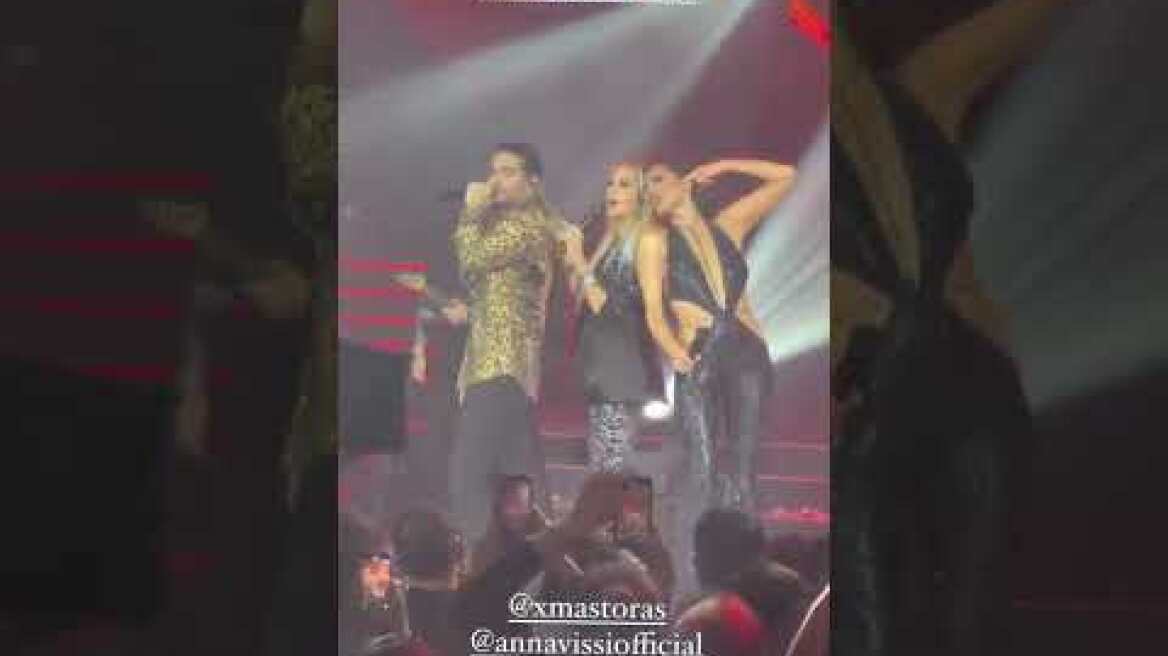 ilovestyle.com - Η Άννα Βίσση στη σκηνή με Βανδή και Μάστορα