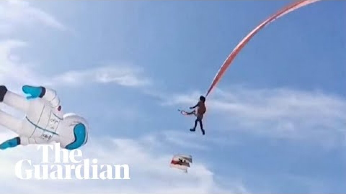 Child lifted metres into the air by giant kite at Taiwan festival