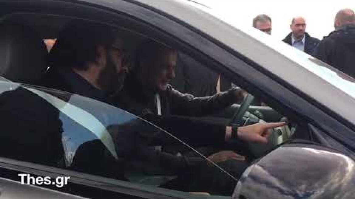 Ο Κυριάκος Μητσοτάκης οδηγάει όχημα υδρογόνου στην Κοζάνη