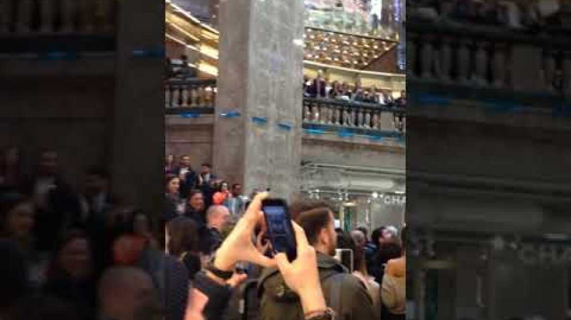 Galeries  Lafayette Champs-Élysée open