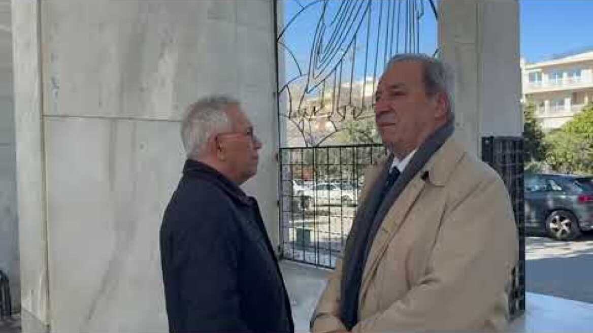 Το τελευταίο αντίο στην Άννα Ψαρούδα-Μπενάκη: Αλογοσκούφης και Βαληνάκης