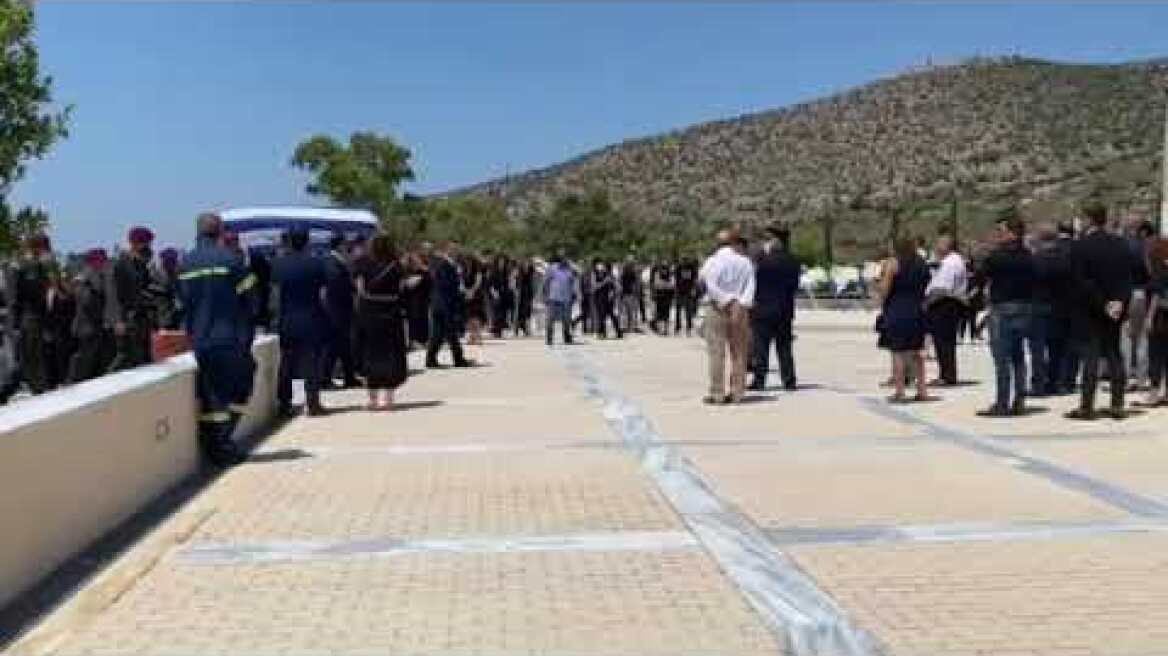 Κηδεία Έλληνα διερμηνέα