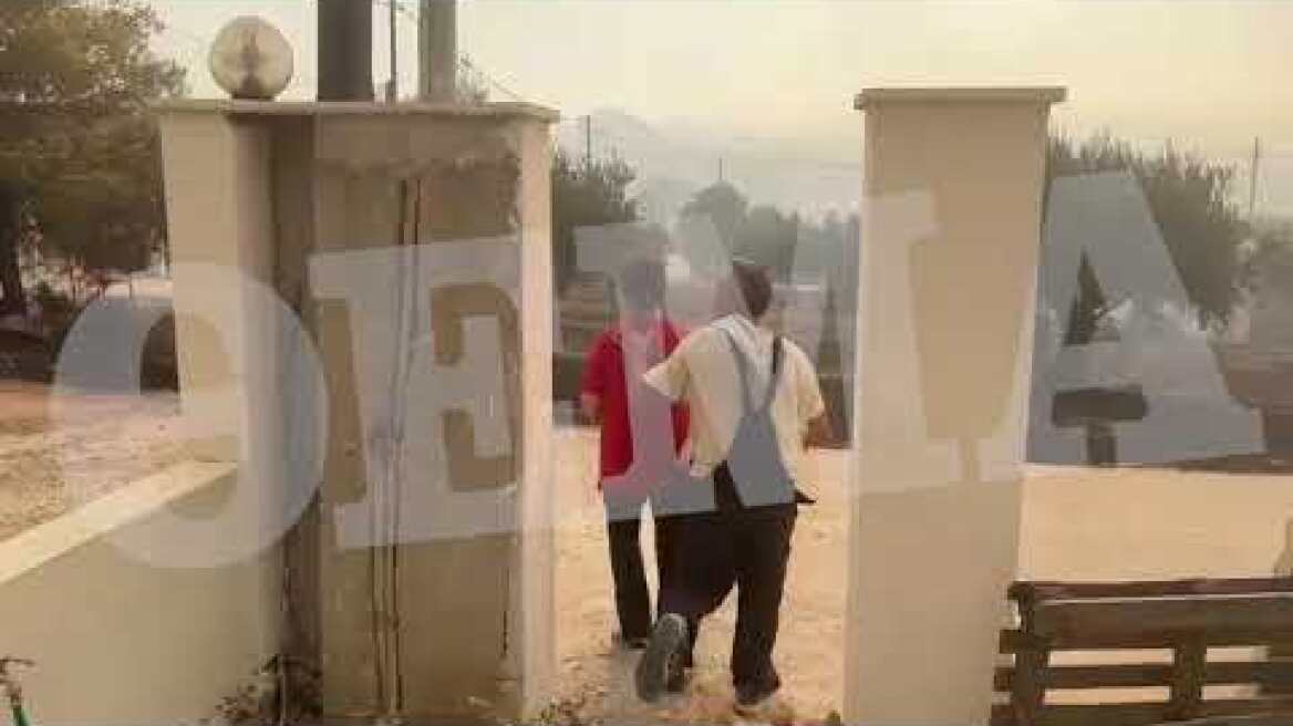 Φωτιά σε σπίτι - Ρεπορτάζ: Φρίξος Δρακοντίδης - 2