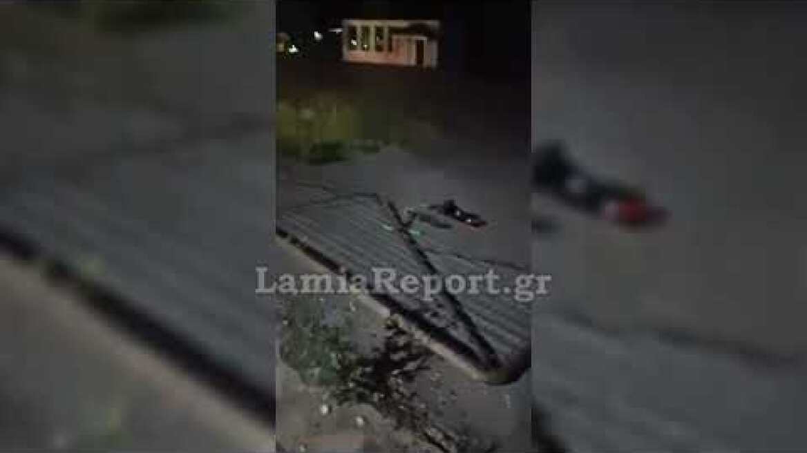 LamiaReport.gr: Πόρτα σχολείου έπεσε και καταπλάκωσε παιδί