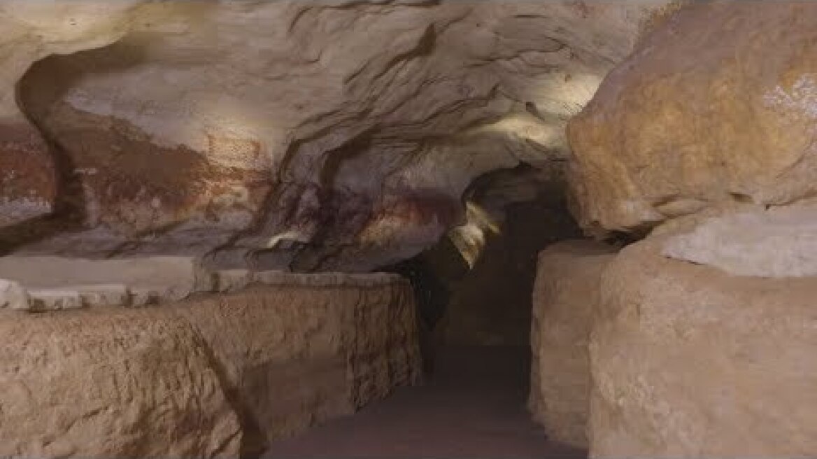 The original Lascaux cave and its reproductions #prehistory