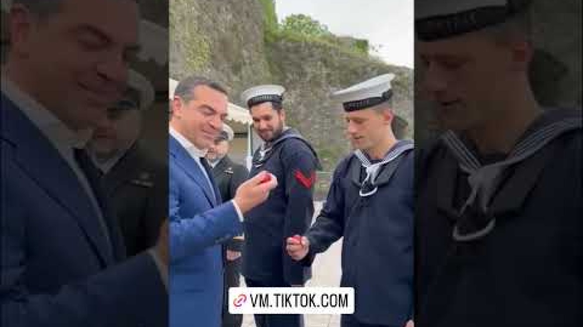 Τσίπρας: Επίσκεψη στον ναύσταθμο Κέρκυρας