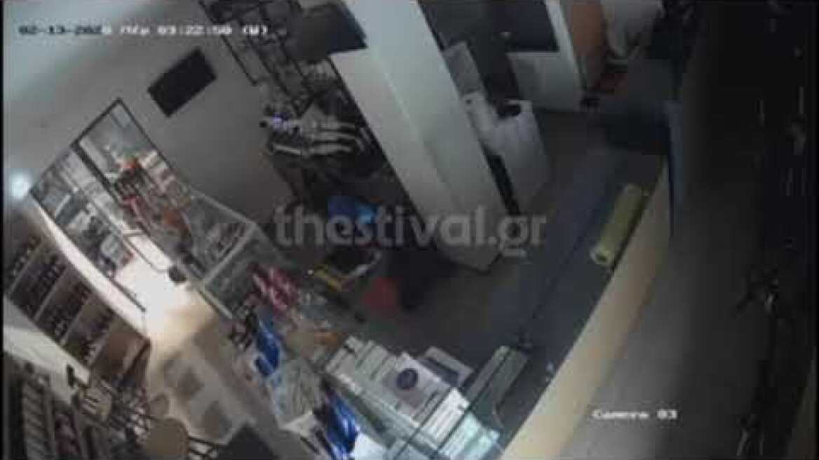 Thestival.gr Διάρρηξη σε κατάστημα της οδού Μοναστηρίου στη Θεσσαλονίκη