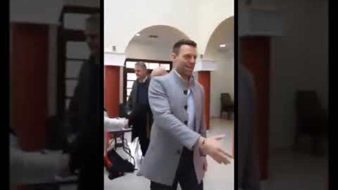 Κασσελάκης σε πολίτη: Αντί για Τσε Γκεβάρα να με φωνάζεις «Στε και Βάρα»