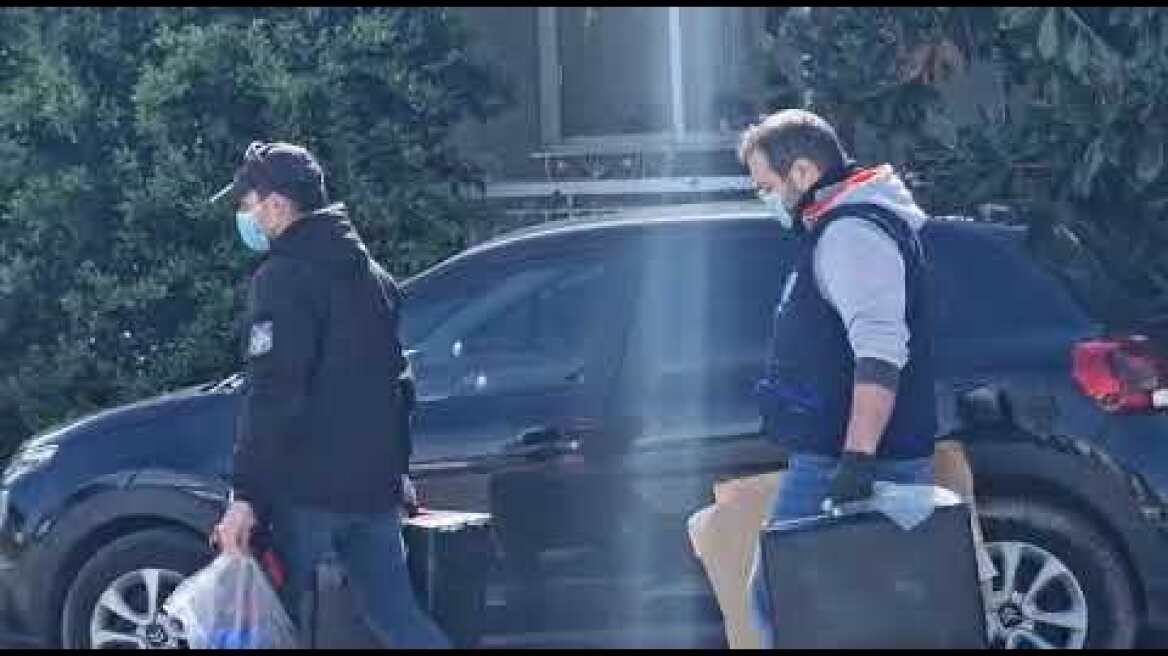 Δολοφονία στη Θεσσαλονίκη: Έρευνα στο σπίτι του άντρα που νοίκιαζε το αυτοκίνητο (2)